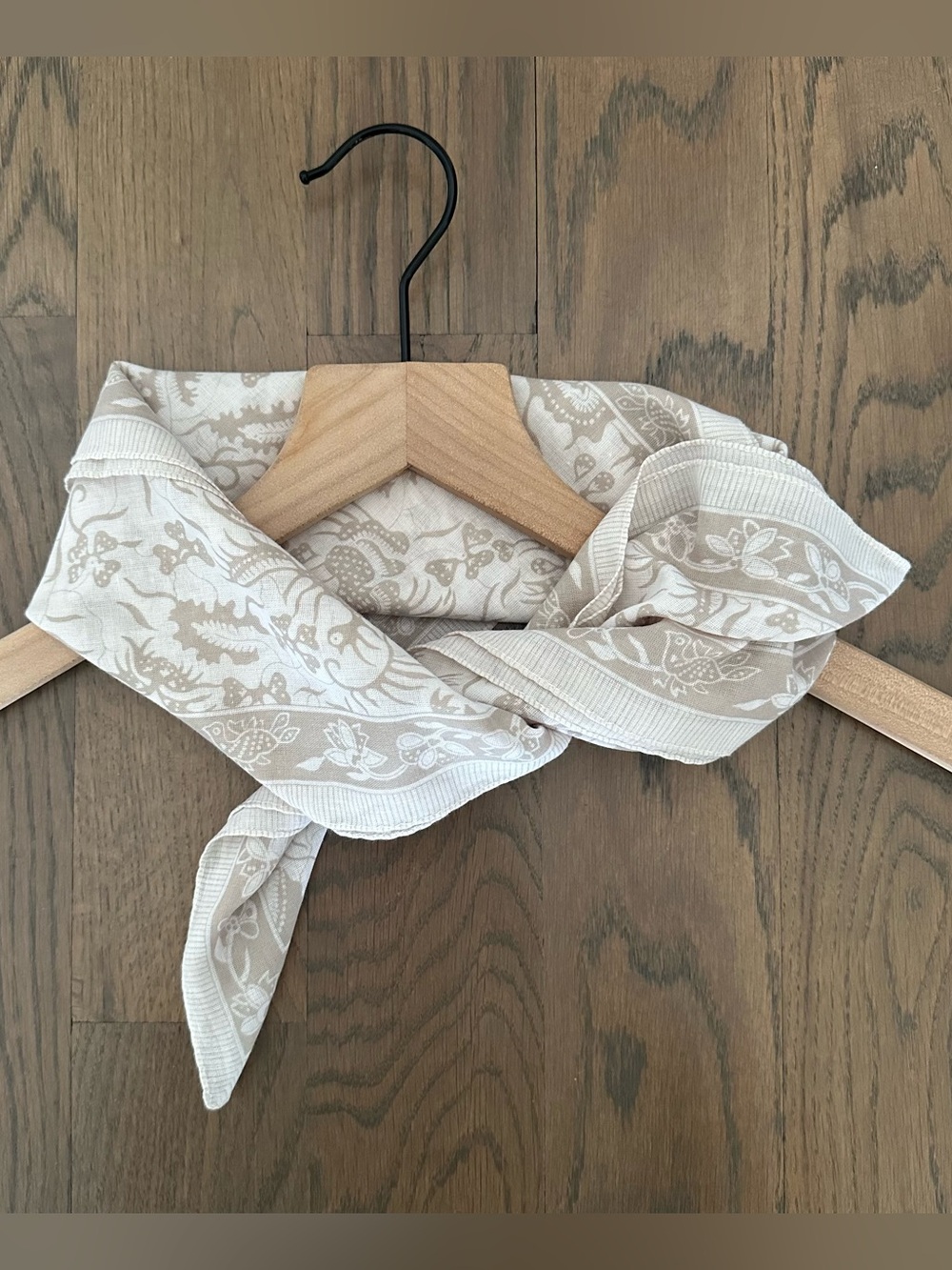 Vintage Cotton Voile Floral and Paisley Print Scarf in White and Tan 26.5" sq - Picture 4 of 8